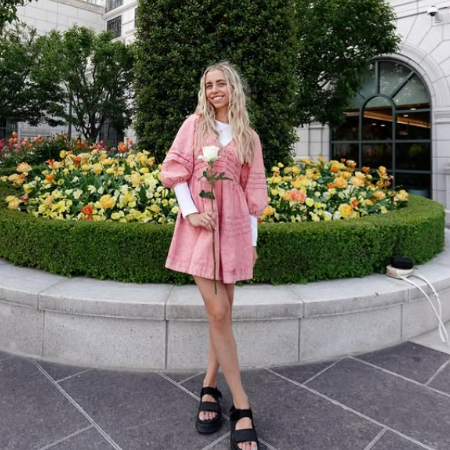 Haylee Hess is a social media star, content creator, and mom of triplets.